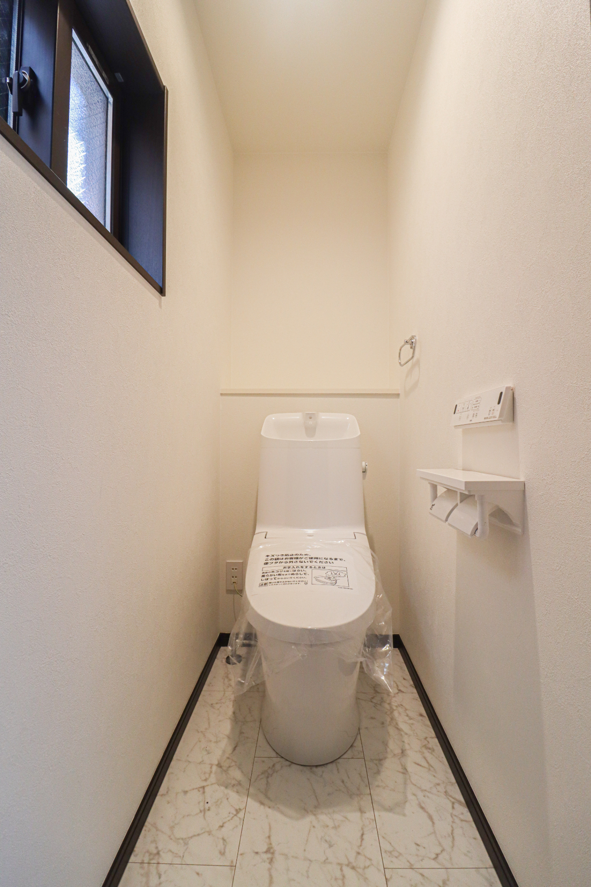 「ドリームタウン深草極楽寺町」京阪「龍谷大学前深草」駅徒歩６分！JR「稲荷」駅徒歩９分！の２WAYアクセス可能なお家！