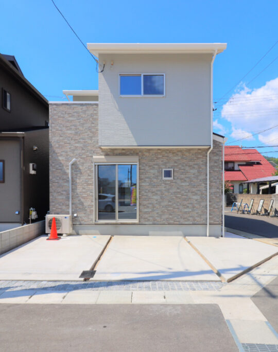 吹抜あり・対面キッチン・駐車２台・角地・分譲地