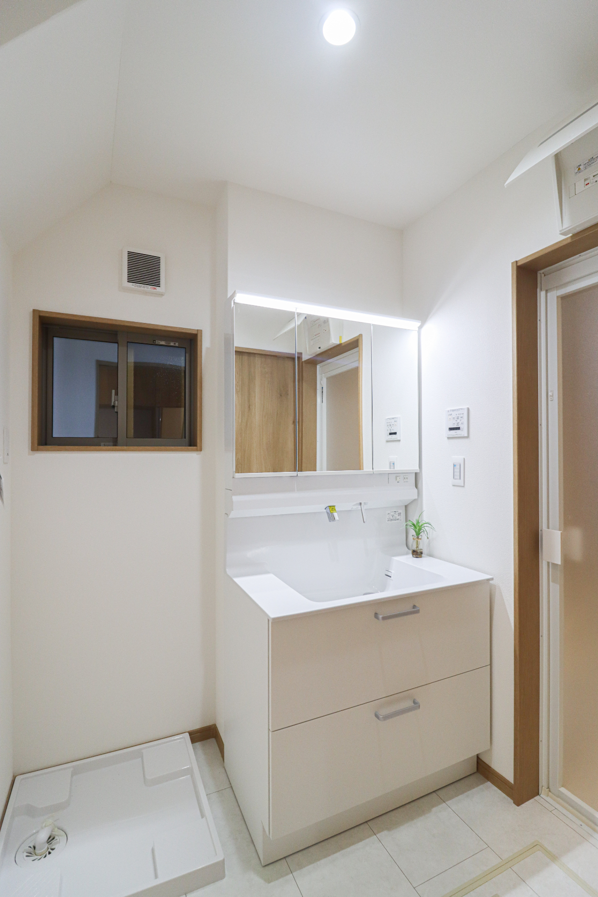 「ドリームタウン松室中溝町」ぽかぽかと陽当たりの良い南向き住戸。 即内覧可能で、すぐにご入居いただけます。