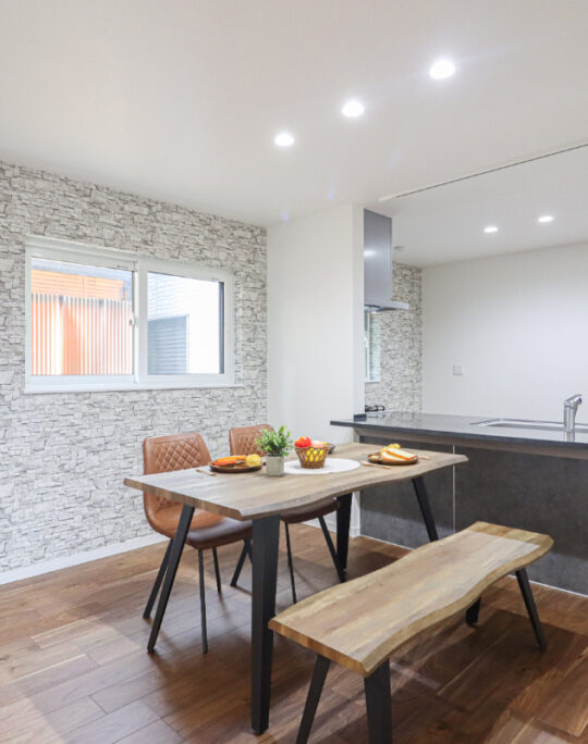 ４LDKで洋室9.5帖でリビング20帖以上のお家