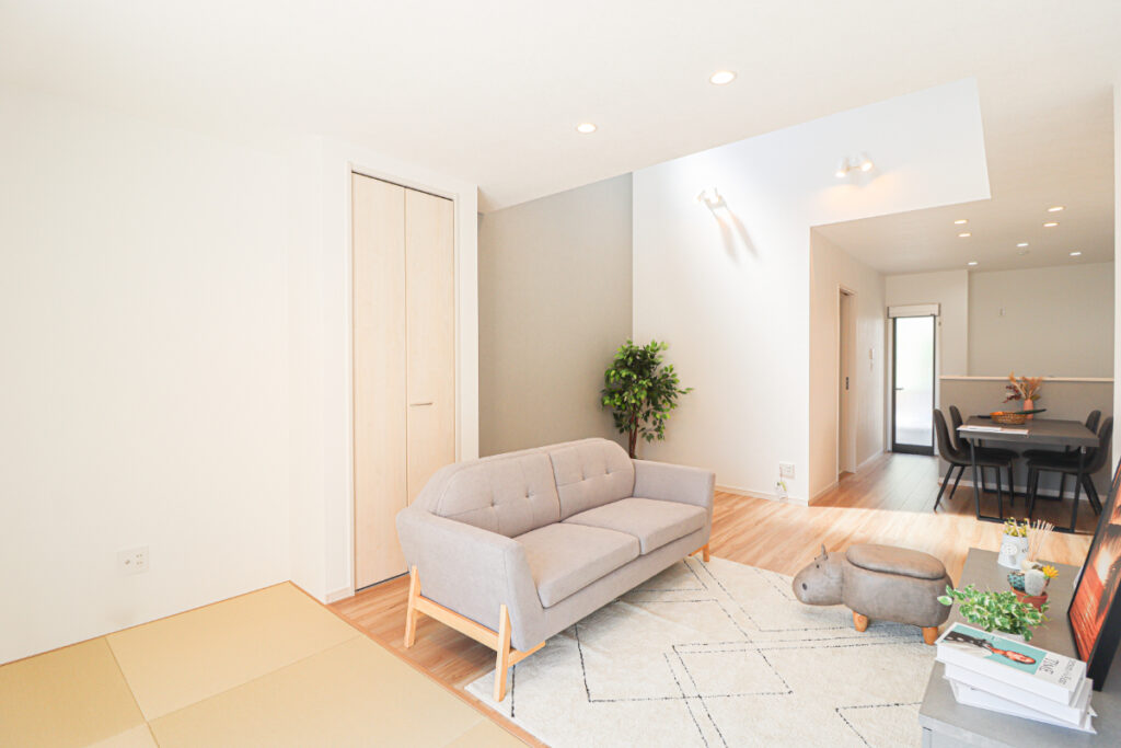 吹抜あり・対面キッチン・駐車２台・角地・分譲地