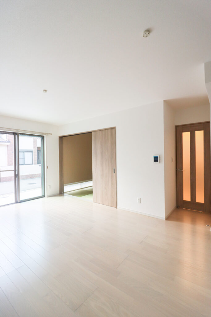 玄関の収納が広くベビーカーもスッキリ入る