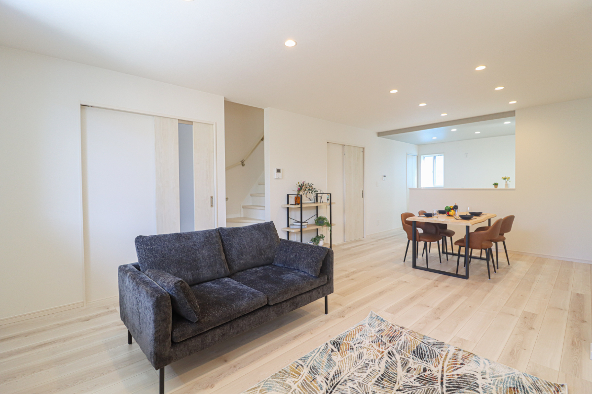 「ドリームタウン広野町宮谷」LDK22帖以上＆全居室６帖以上！車２台駐車可能！