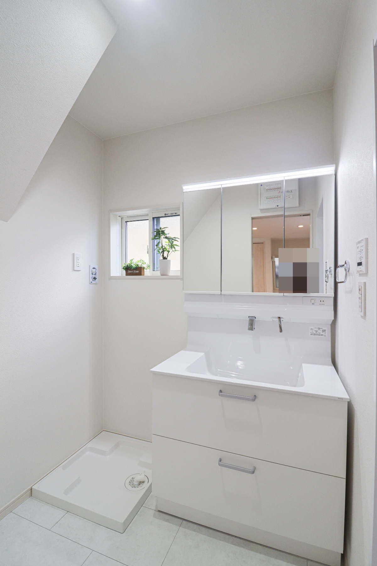 「ドリームタウン広野町宮谷」LDK22帖以上＆全居室６帖以上！車２台駐車可能！