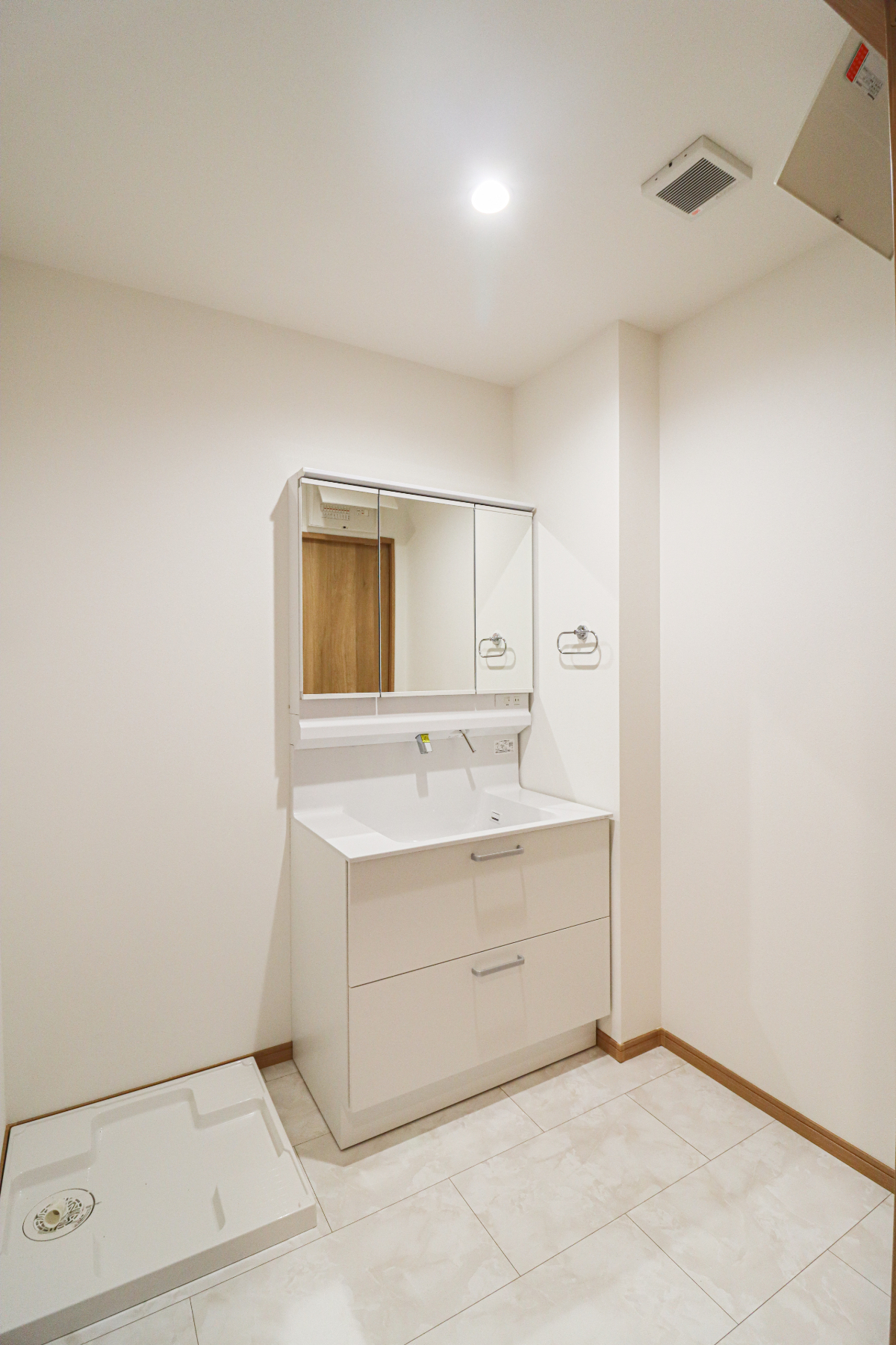 「ドリームタウン高槻市淀の原町」阪急「上枚」駅徒歩13分！２階リビングでプライバシー確保できるお家！