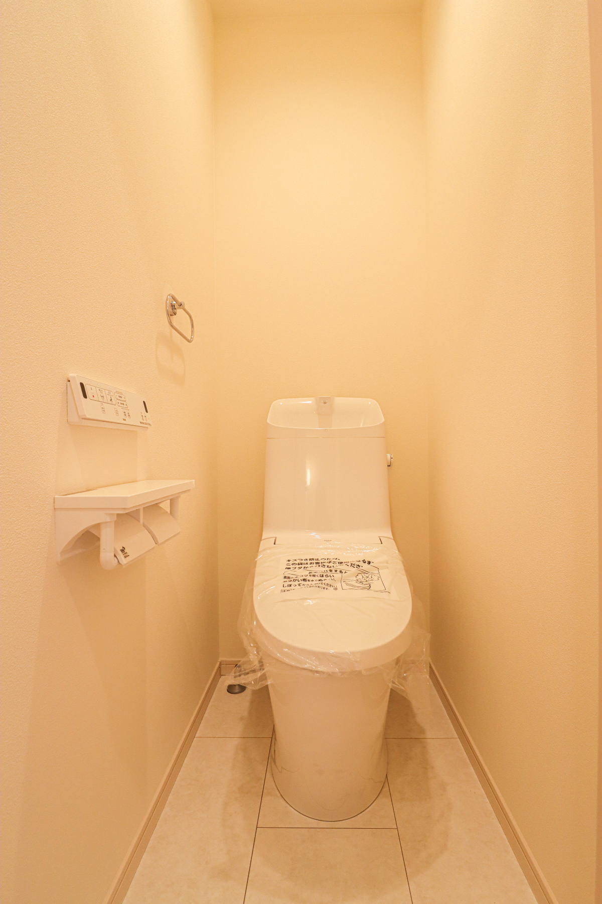 「ドリームタウン椥辻草海道町」南向きで明るく、前道幅員8.6ｍのゆとりある立地。 地下鉄「椥辻」駅まで徒歩3分の、利便性の高い住環境です。