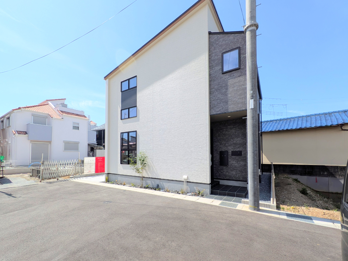 「ドリームタウン鴻池３丁目」収納力×開放感。分譲地の安心感に包まれる、ゆとりある暮らしの正解。