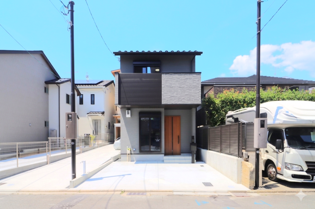 京都市北区「折り上げ天井がつくる、ワンランク上の上質空間」