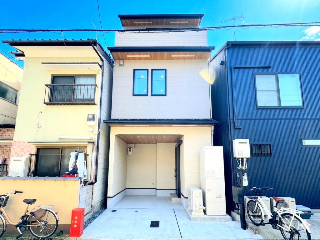 京都市上京区「狭小でも、センスよく。くすみブルーのある暮らし」