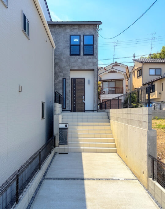 京都府長岡京市「36坪超のゆとり」×「Kダンパーの安心」 家族の未来を守り、伸びやかに暮らす住まい。