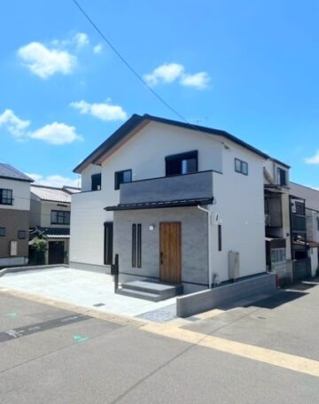 S様邸「角地だからこそ叶う、開放感。街並みにひときわ映える存在感」