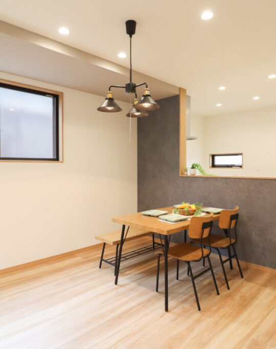 西京区「木のぬくもりを感じる、落ち着いたデザインを取り入れた住まい」